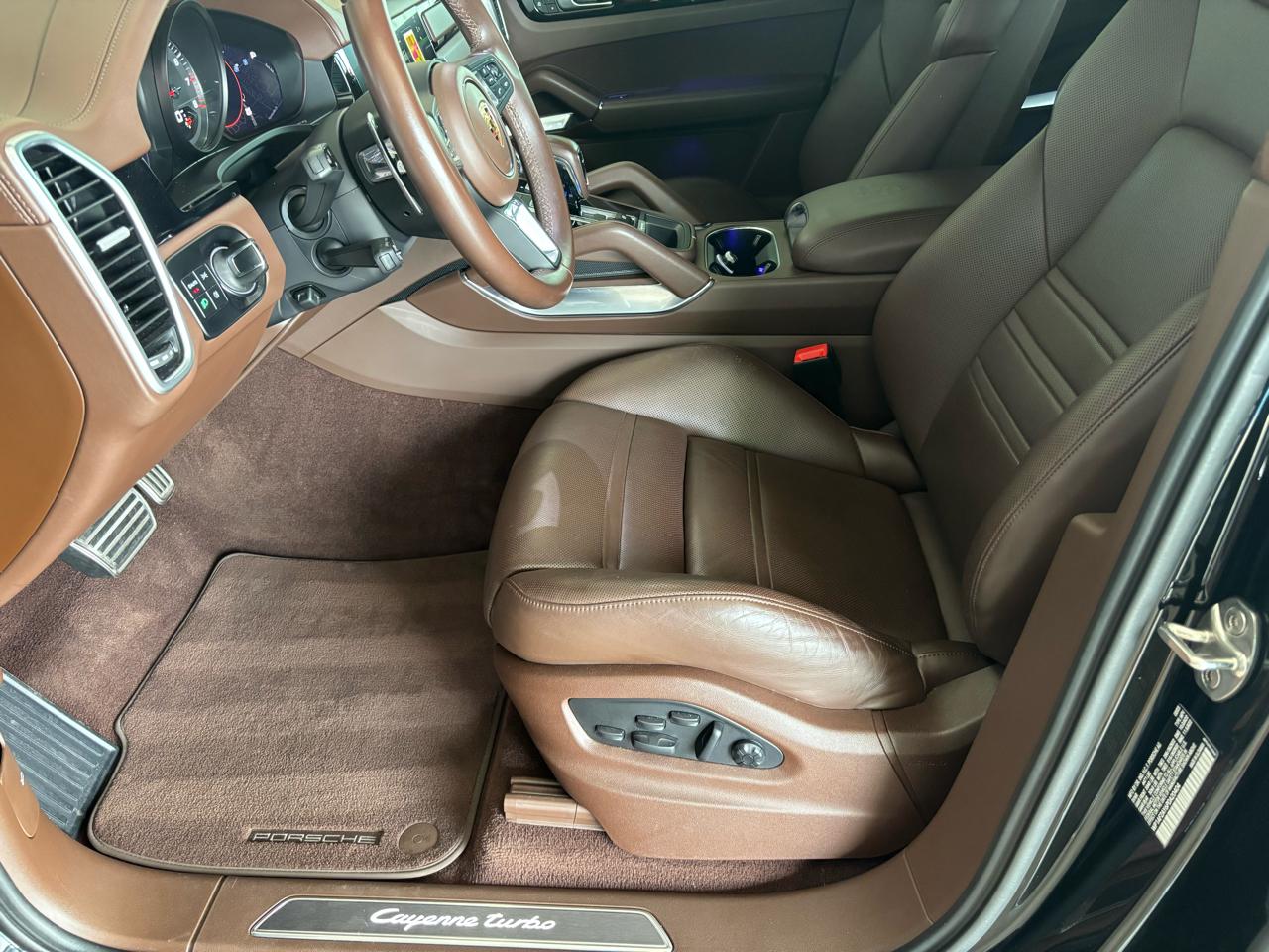 Porsche Cayenne Turbo AWD 2023