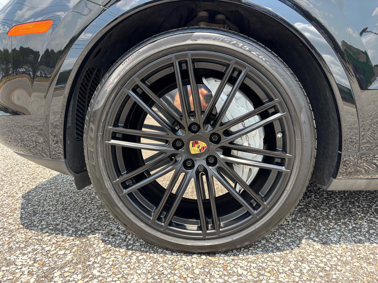 Porsche Cayenne Turbo AWD 2023