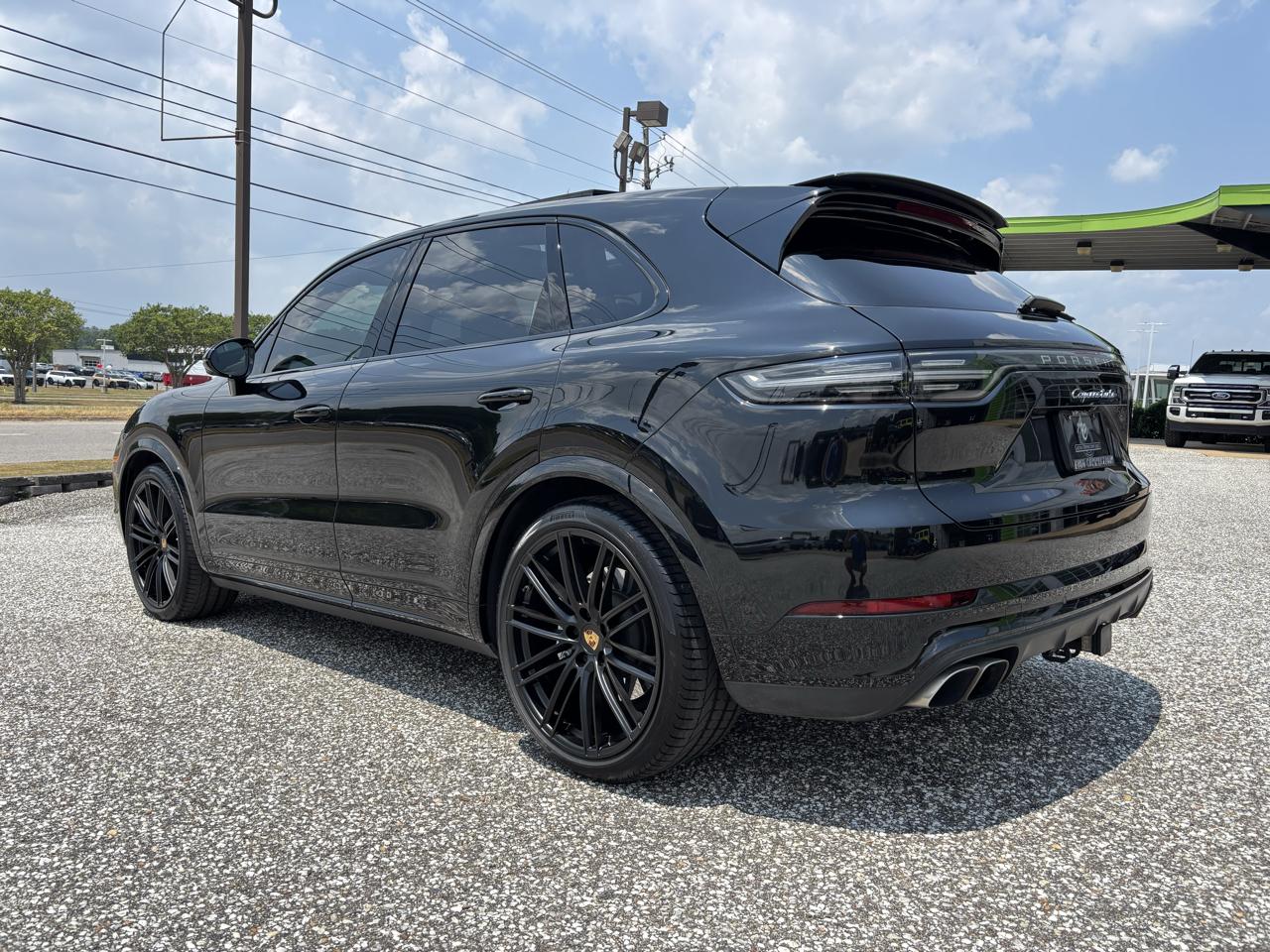 Porsche Cayenne Turbo AWD 2023