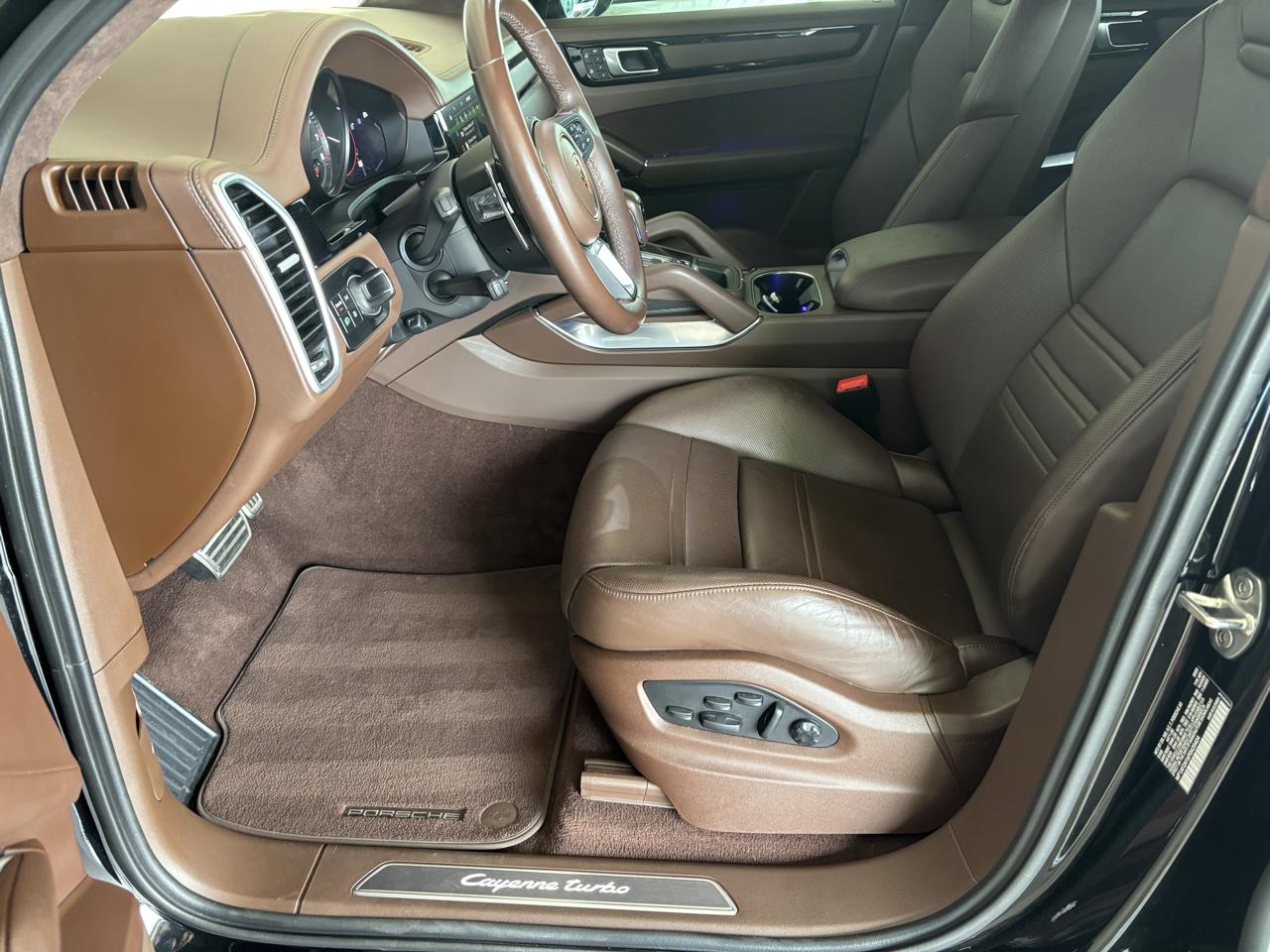 Porsche Cayenne Turbo AWD 2023