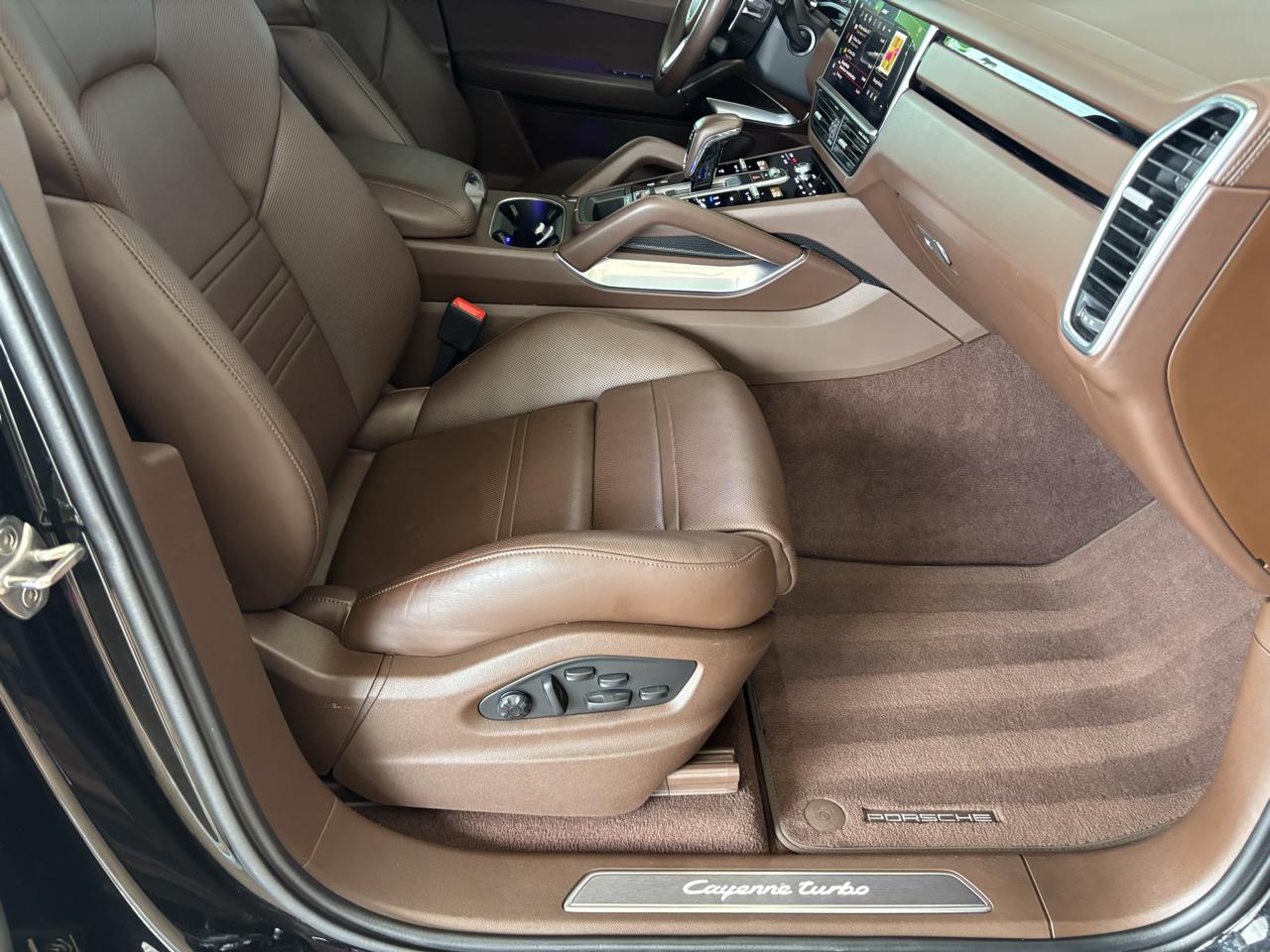 Porsche Cayenne Turbo AWD 2023