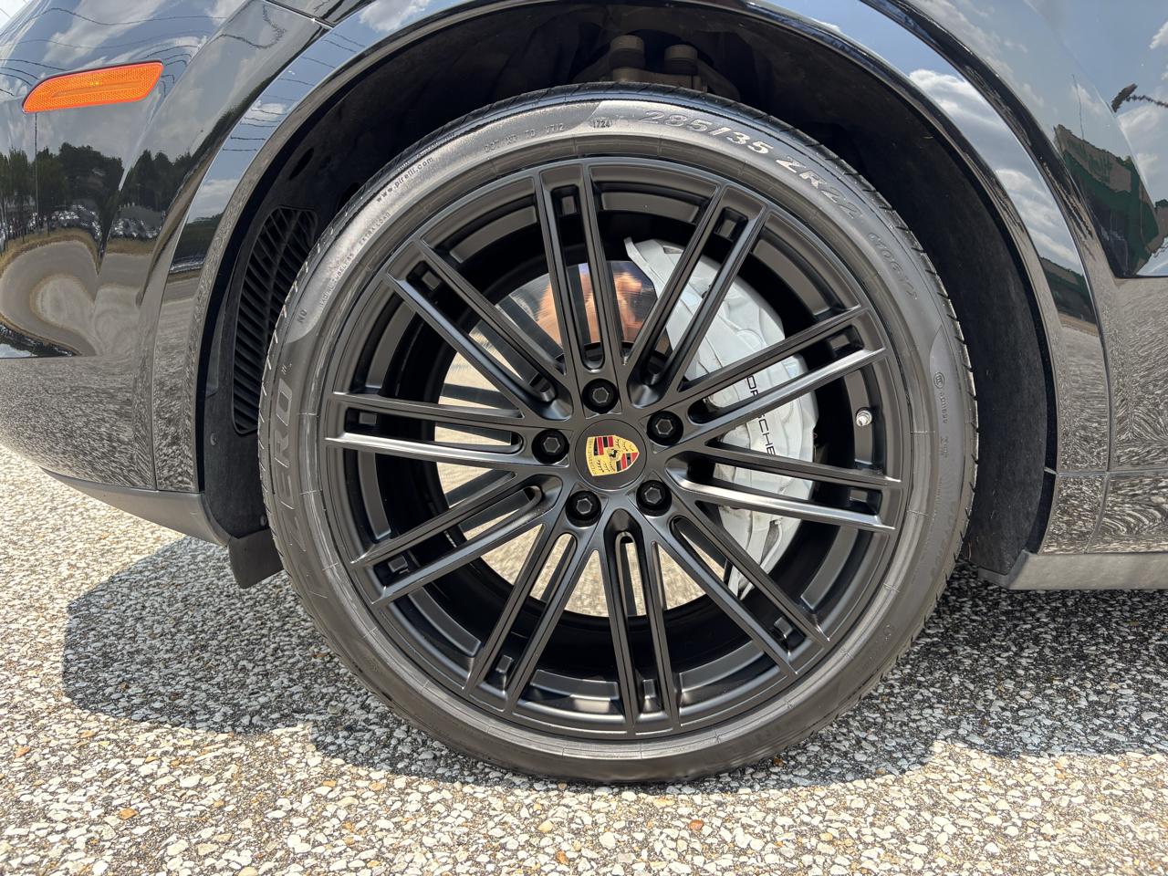 Porsche Cayenne Turbo AWD 2023