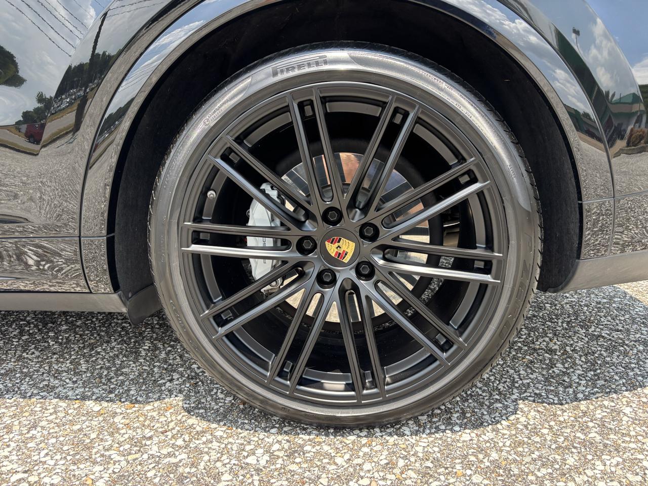 Porsche Cayenne Turbo AWD 2023