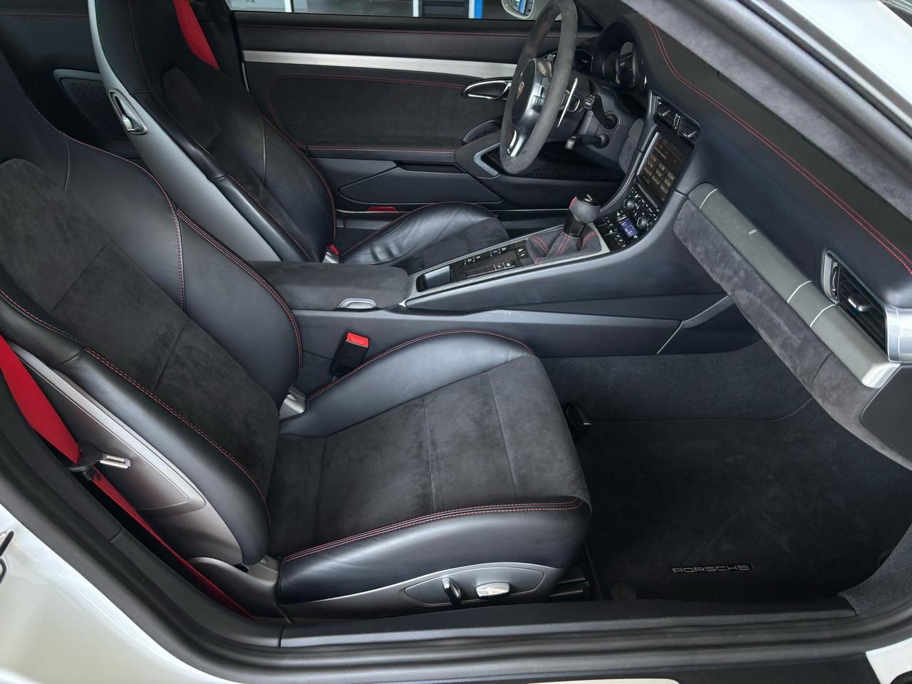 Porsche 911 2dr Cpe GT3 2015