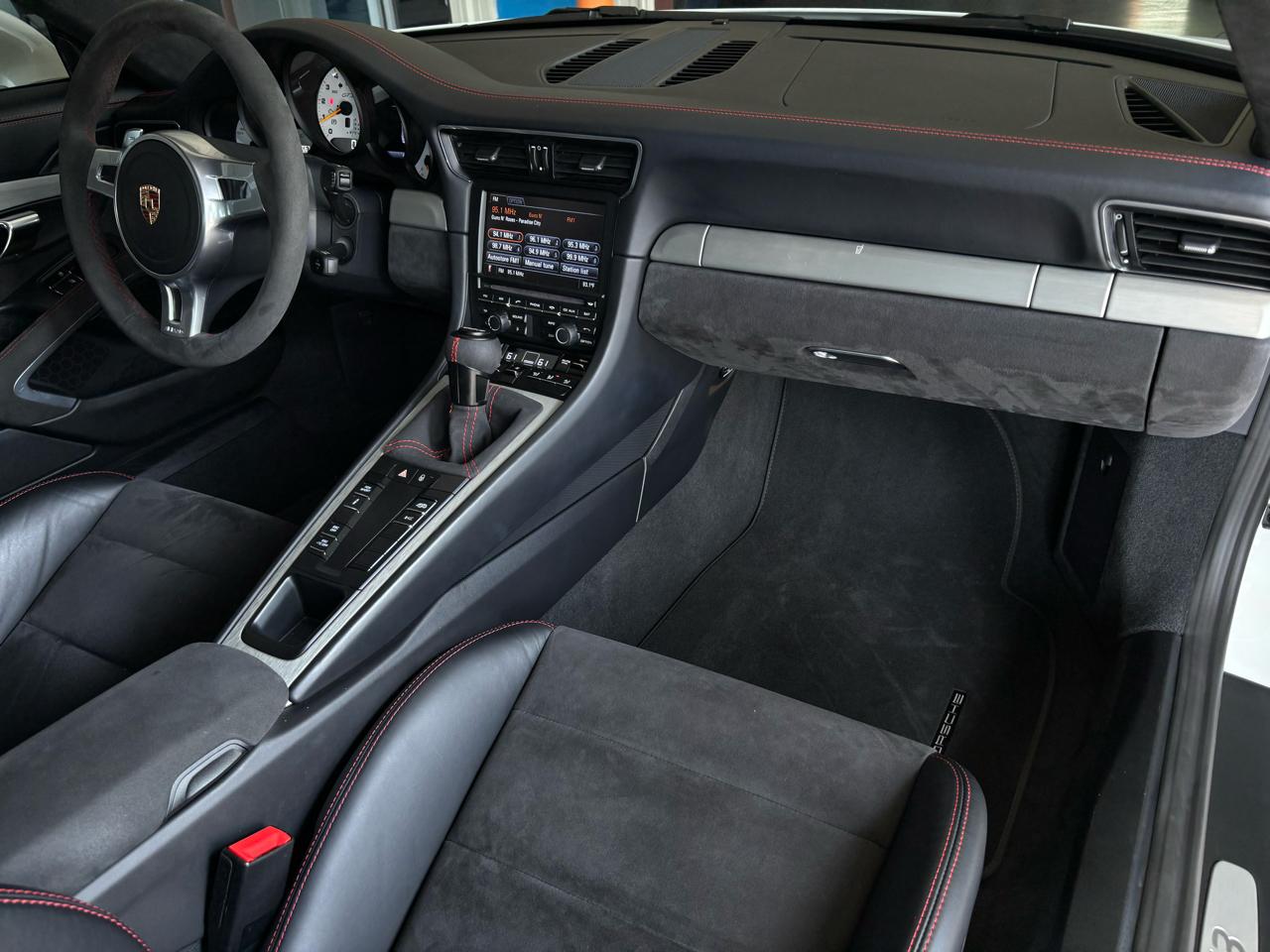 Porsche 911 2dr Cpe GT3 2015