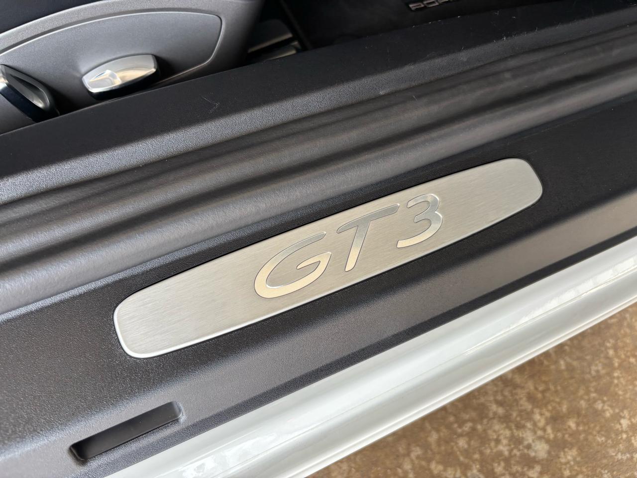 Porsche 911 2dr Cpe GT3 2015