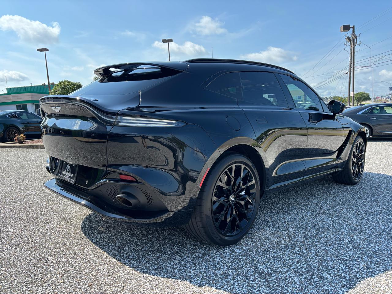 Aston Martin DBX AWD 2021