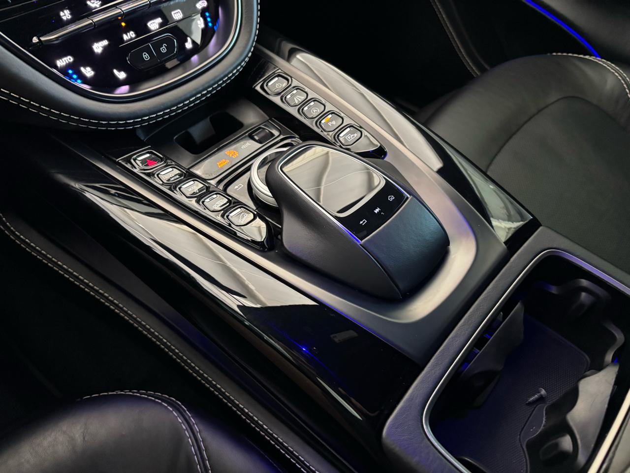Aston Martin DBX AWD 2021