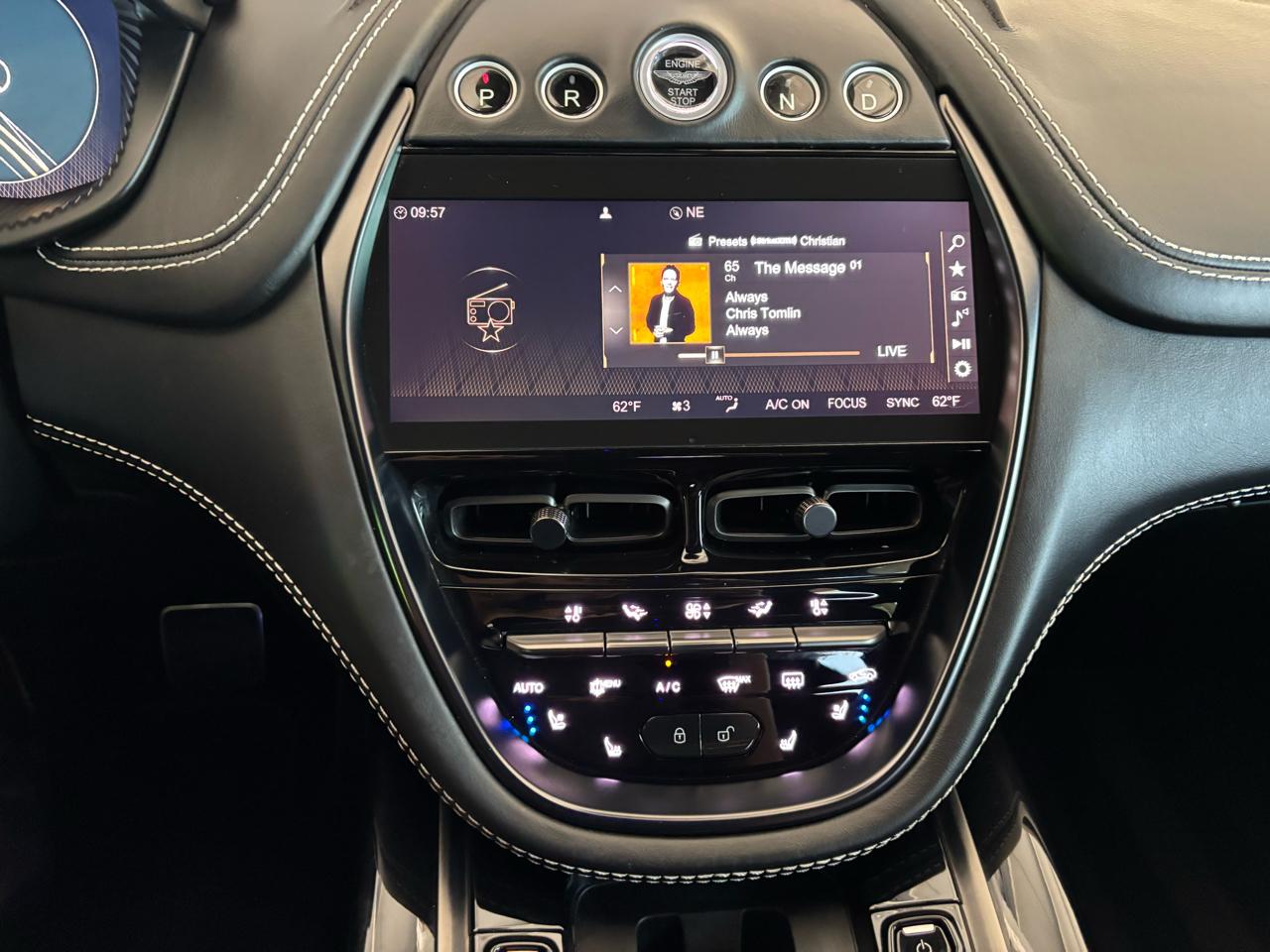 Aston Martin DBX AWD 2021
