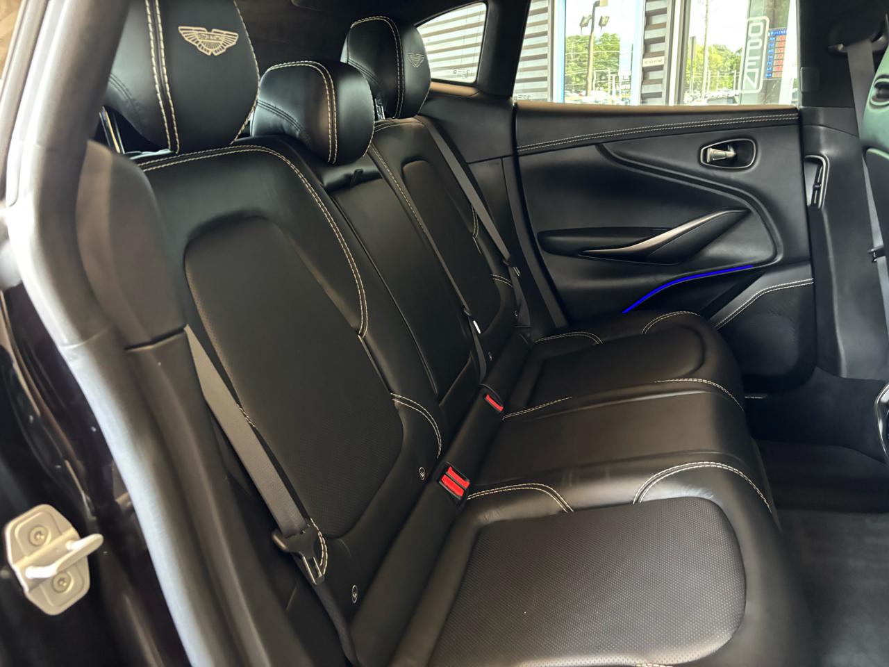 Aston Martin DBX AWD 2021