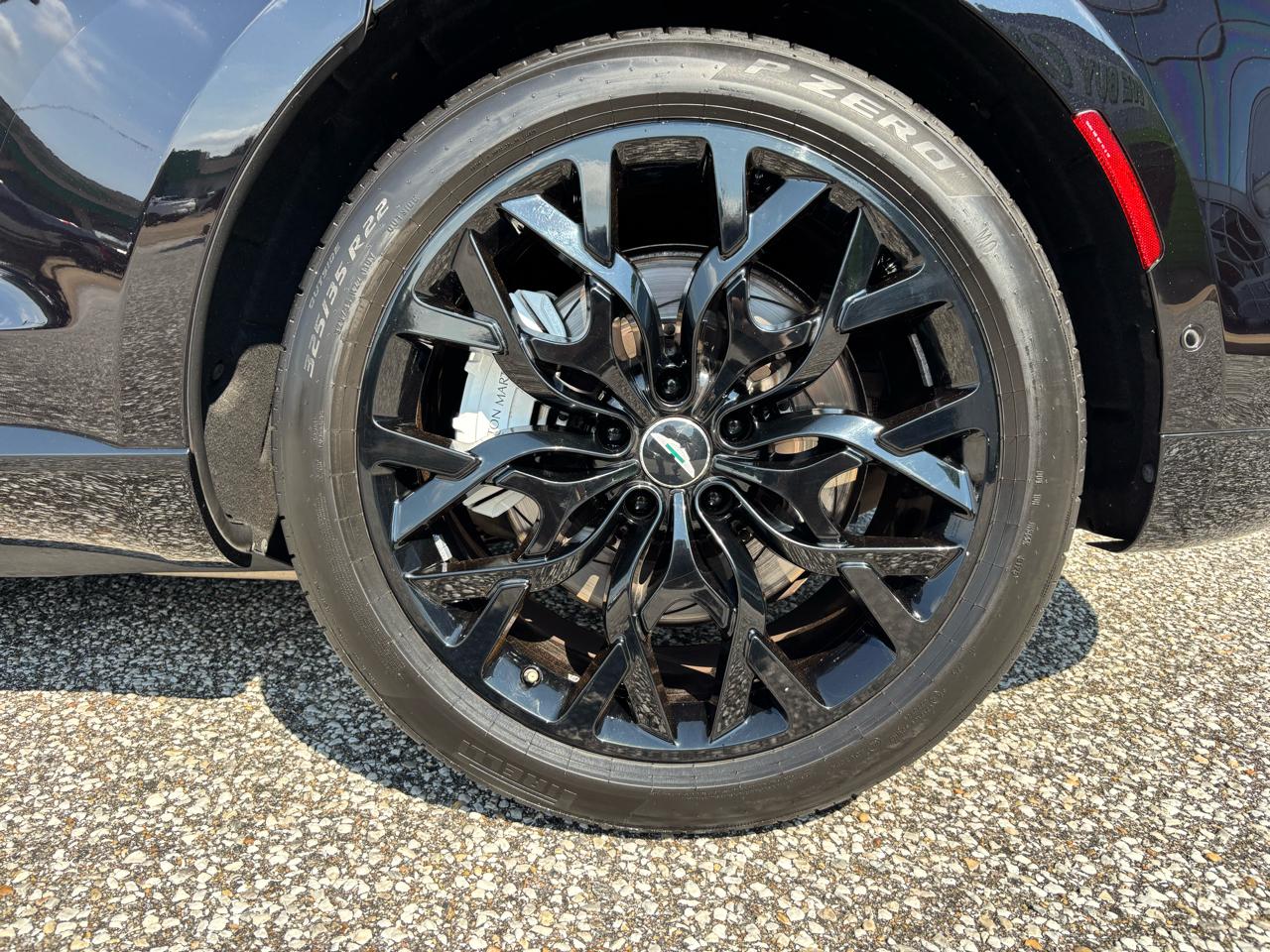 Aston Martin DBX AWD 2021