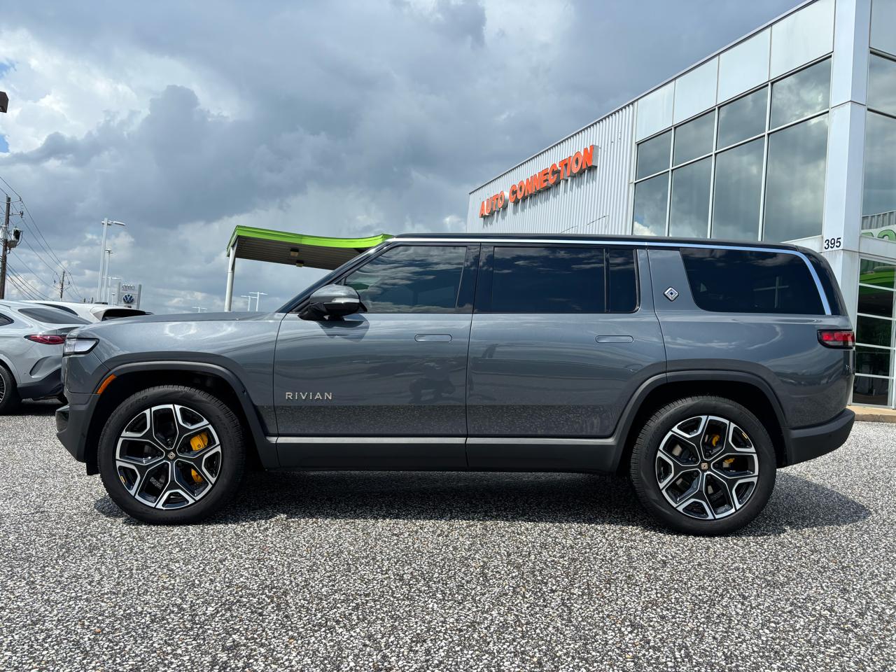 Rivian R1S Adventure Quad-Motor Large Pack 2024