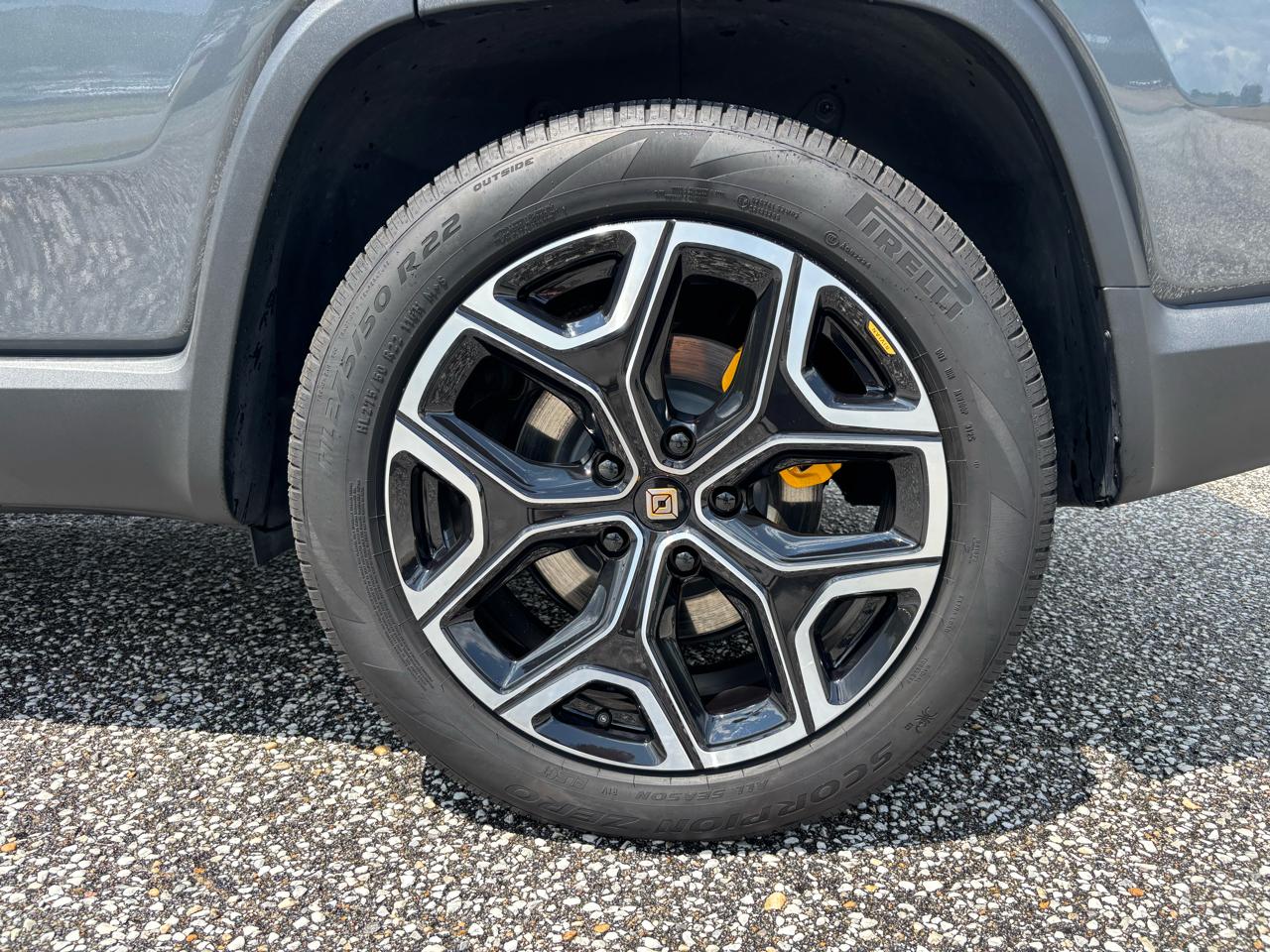 Rivian R1S Adventure Quad-Motor Large Pack 2024