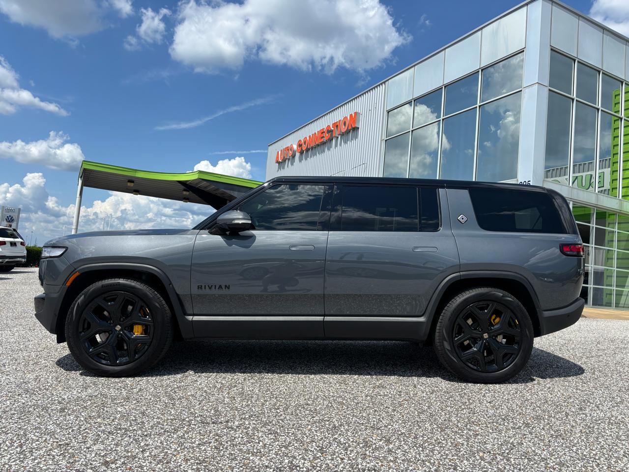 Rivian R1S Adventure Quad-Motor Large Pack 2024