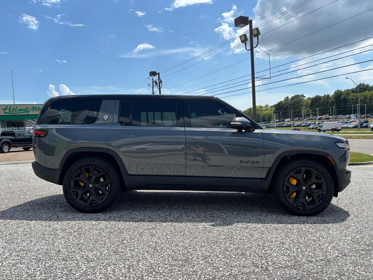Rivian R1S Adventure Quad-Motor Large Pack 2024