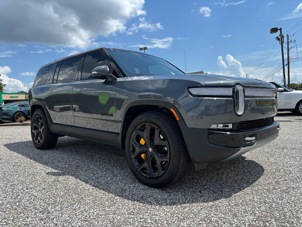 Rivian R1S Adventure Quad-Motor Large Pack 2024
