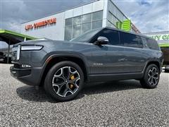 2024 Rivian R1S 