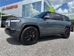 2024 Rivian R1S 
