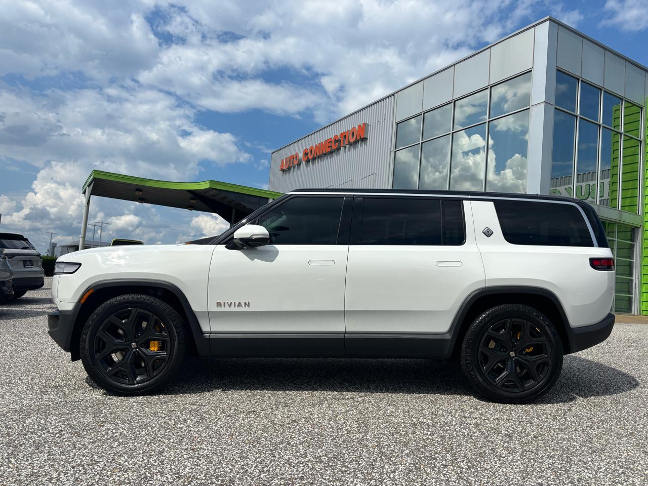 Rivian R1S Adventure Quad-Motor Large Pack 2024