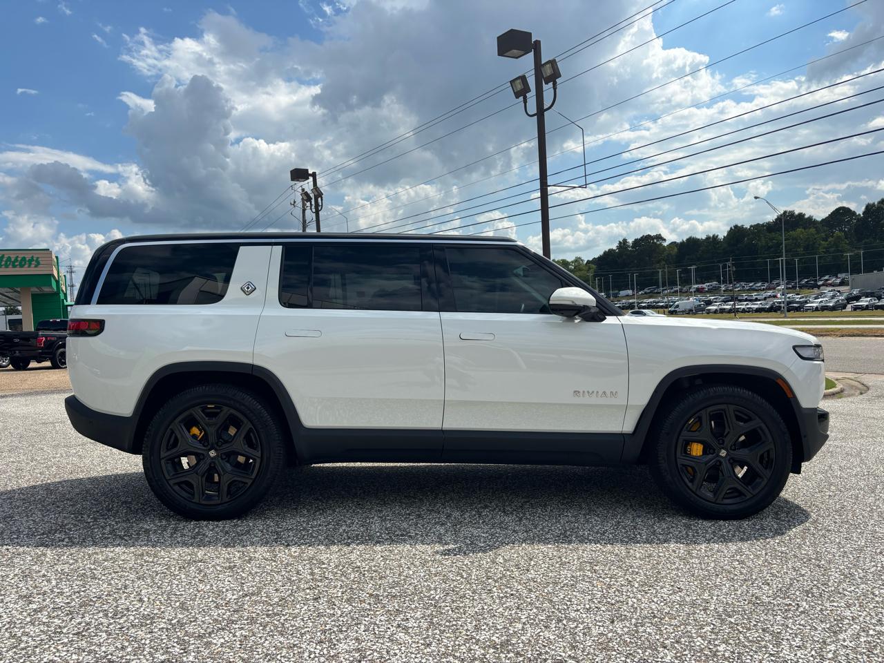 Rivian R1S Adventure Quad-Motor Large Pack 2024