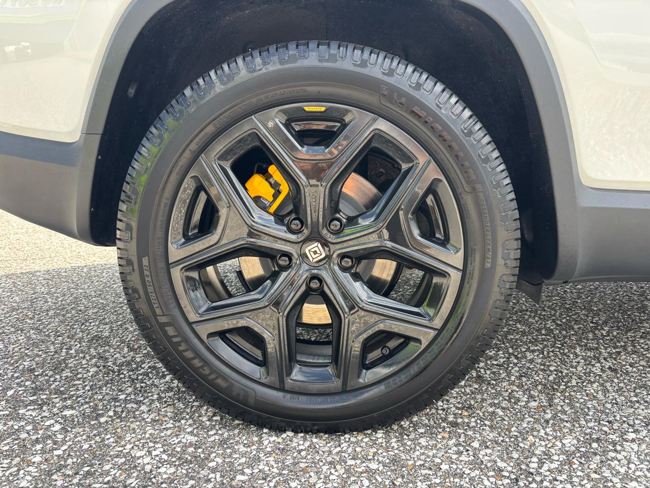 Rivian R1S Adventure Quad-Motor Large Pack 2024