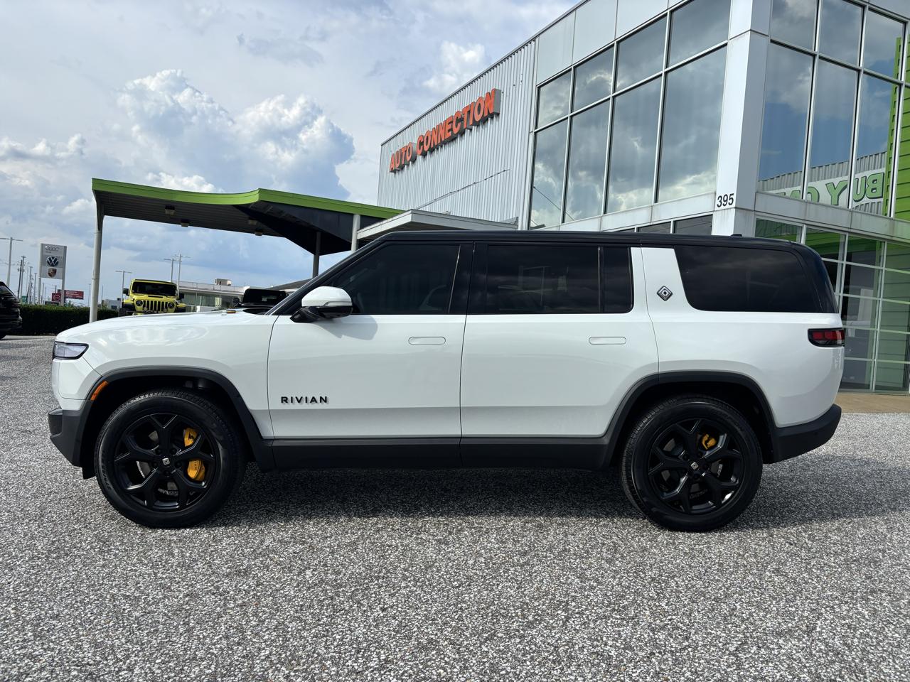 Rivian R1S Adventure Quad-Motor Large Pack 2023