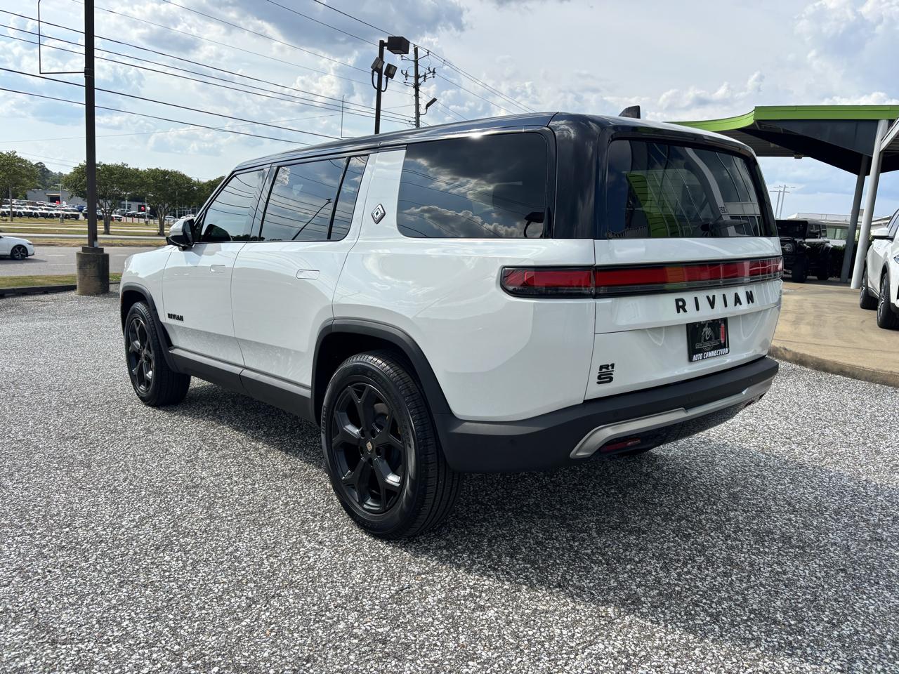 Rivian R1S Adventure Quad-Motor Large Pack 2023