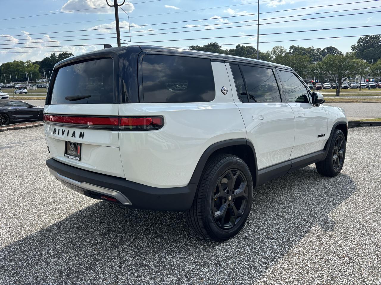 Rivian R1S Adventure Quad-Motor Large Pack 2023