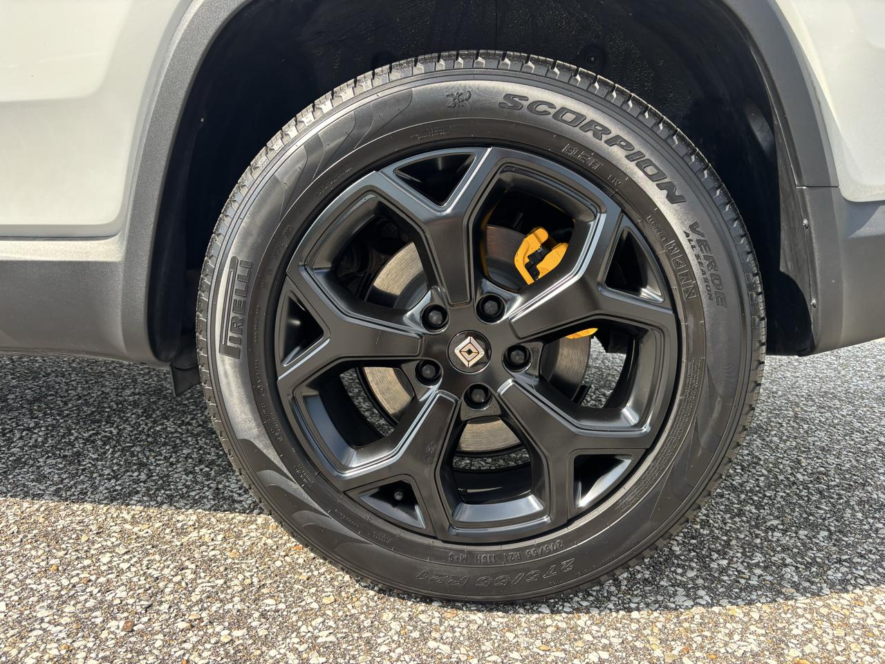 Rivian R1S Adventure Quad-Motor Large Pack 2023