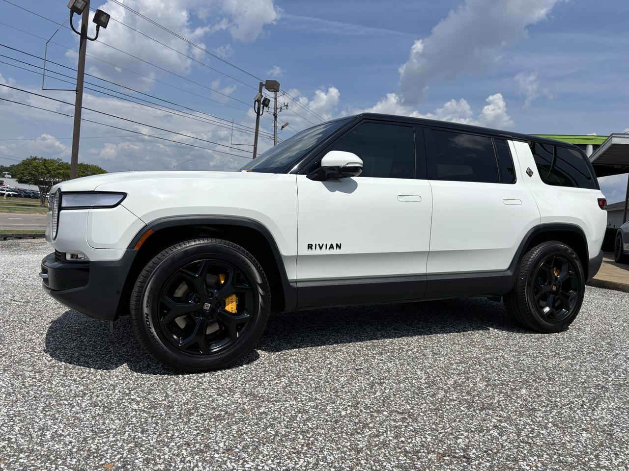Rivian R1S Adventure Quad-Motor Large Pack 2023