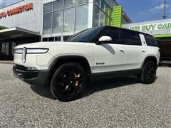 2023 Rivian R1S 