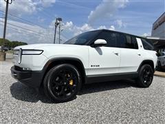 2023 Rivian R1S 