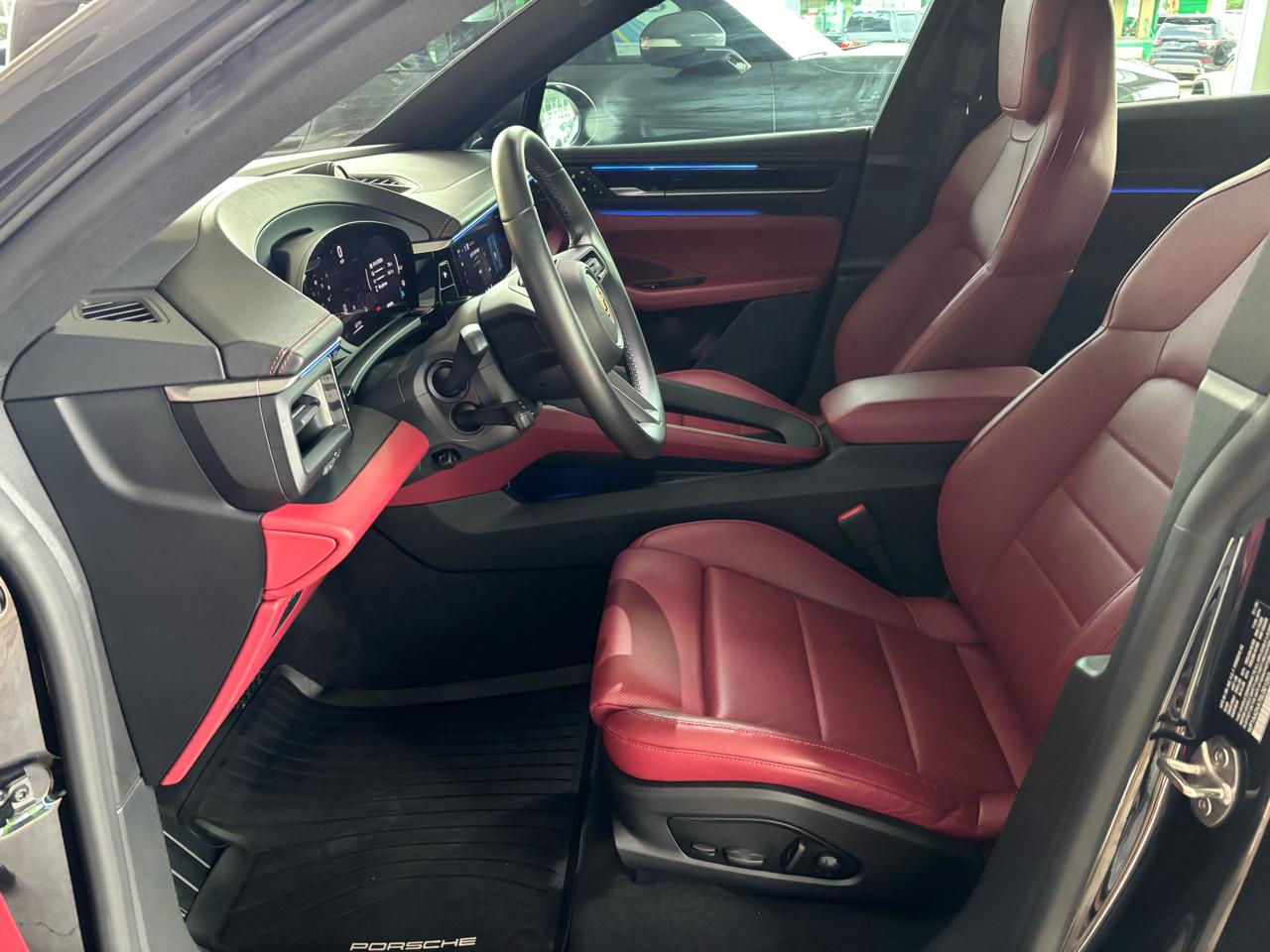 Porsche Macan Electric 4 AWD 2025