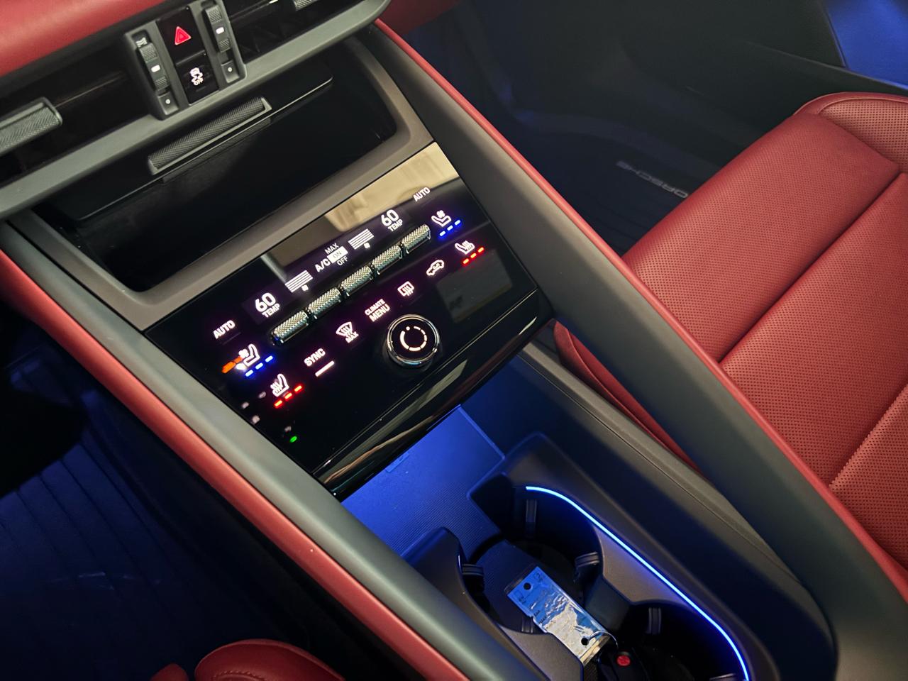 Porsche Macan Electric 4 AWD 2025