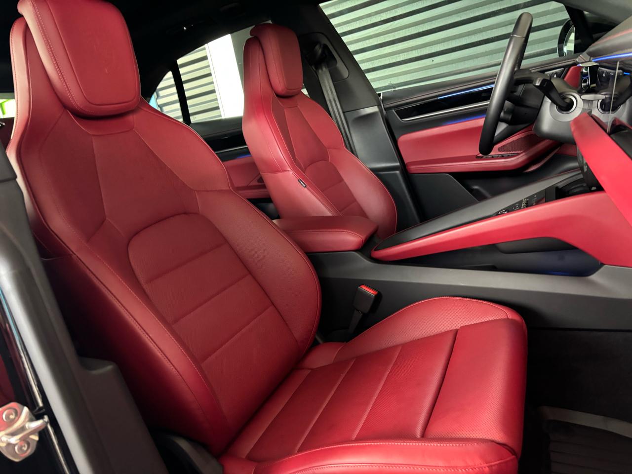 Porsche Macan Electric 4 AWD 2025