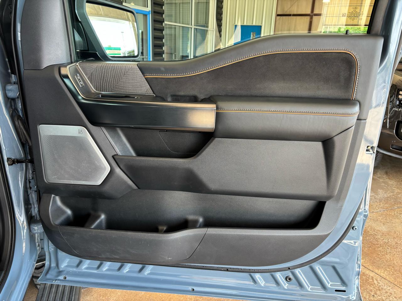 Ford F-150 Platinum 4WD SuperCrew 5.5' Box 2023