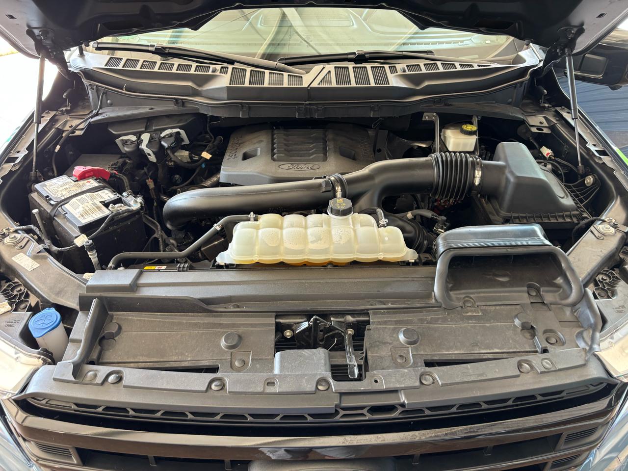 Ford F-150 Platinum 4WD SuperCrew 5.5' Box 2023
