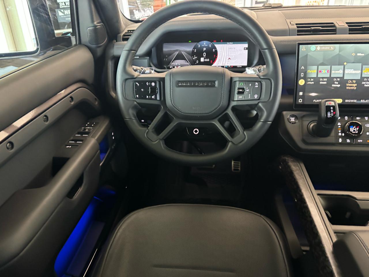Land Rover Defender 110 P635 OCTA 2026