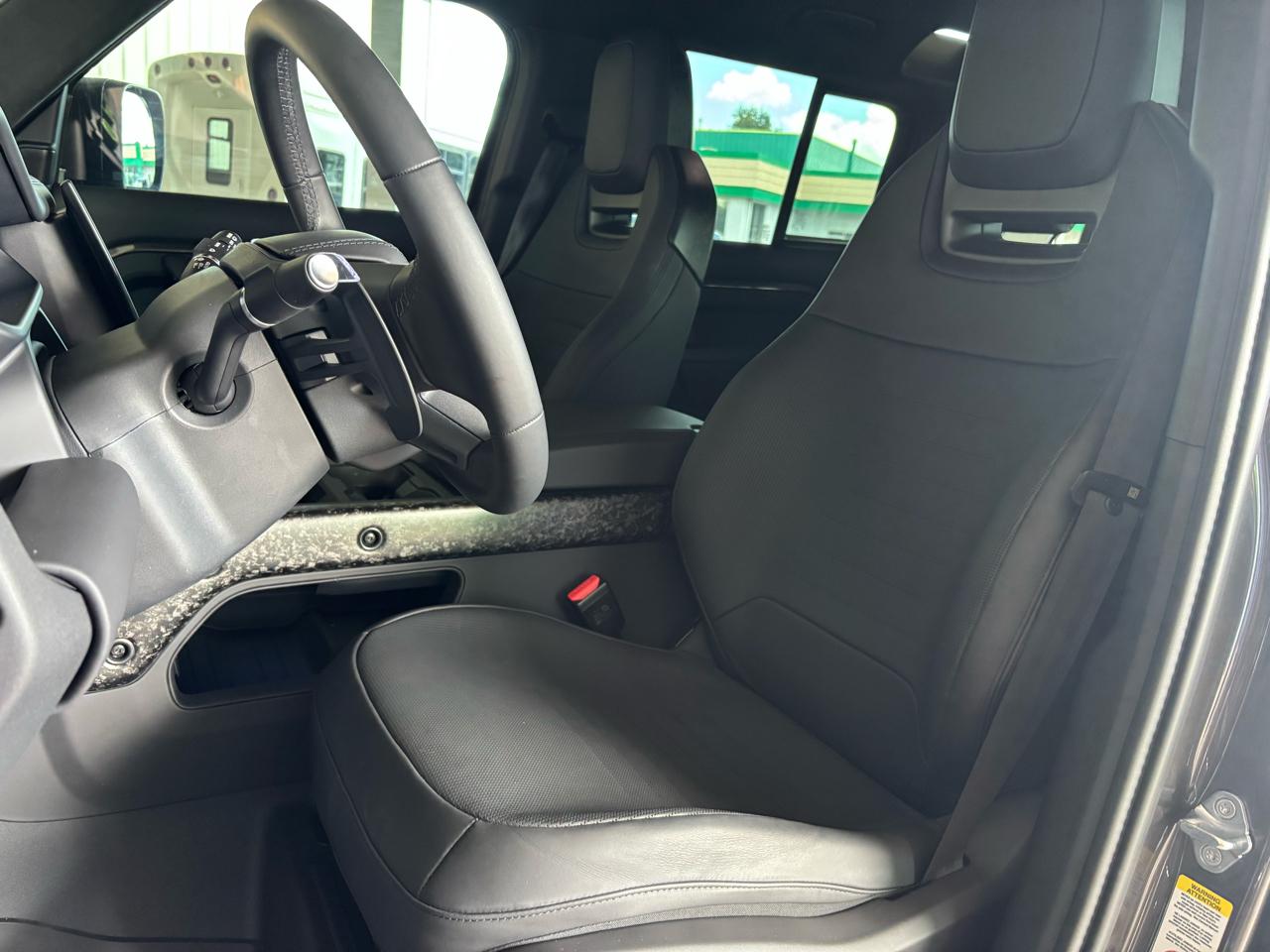 Land Rover Defender 110 P635 OCTA 2026