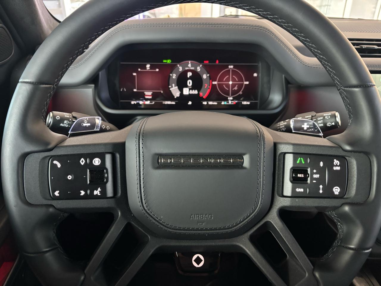 Land Rover Defender 110 P635 OCTA 2026