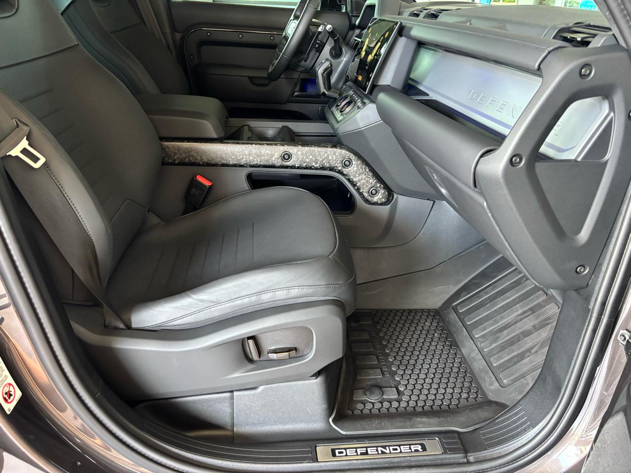 Land Rover Defender 110 P635 OCTA 2026