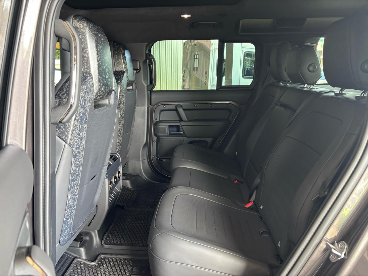 Land Rover Defender 110 P635 OCTA 2026