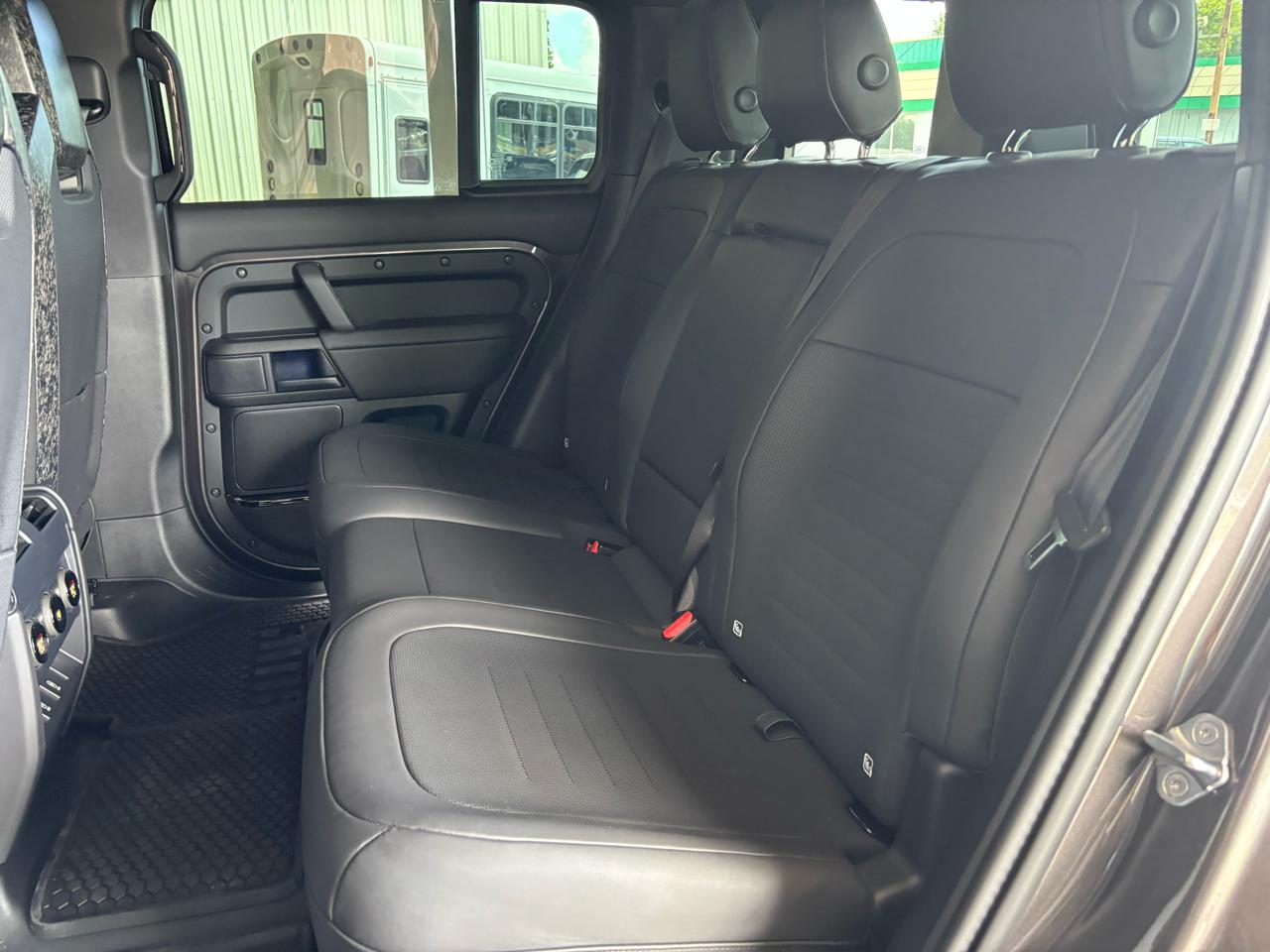 Land Rover Defender 110 P635 OCTA 2026