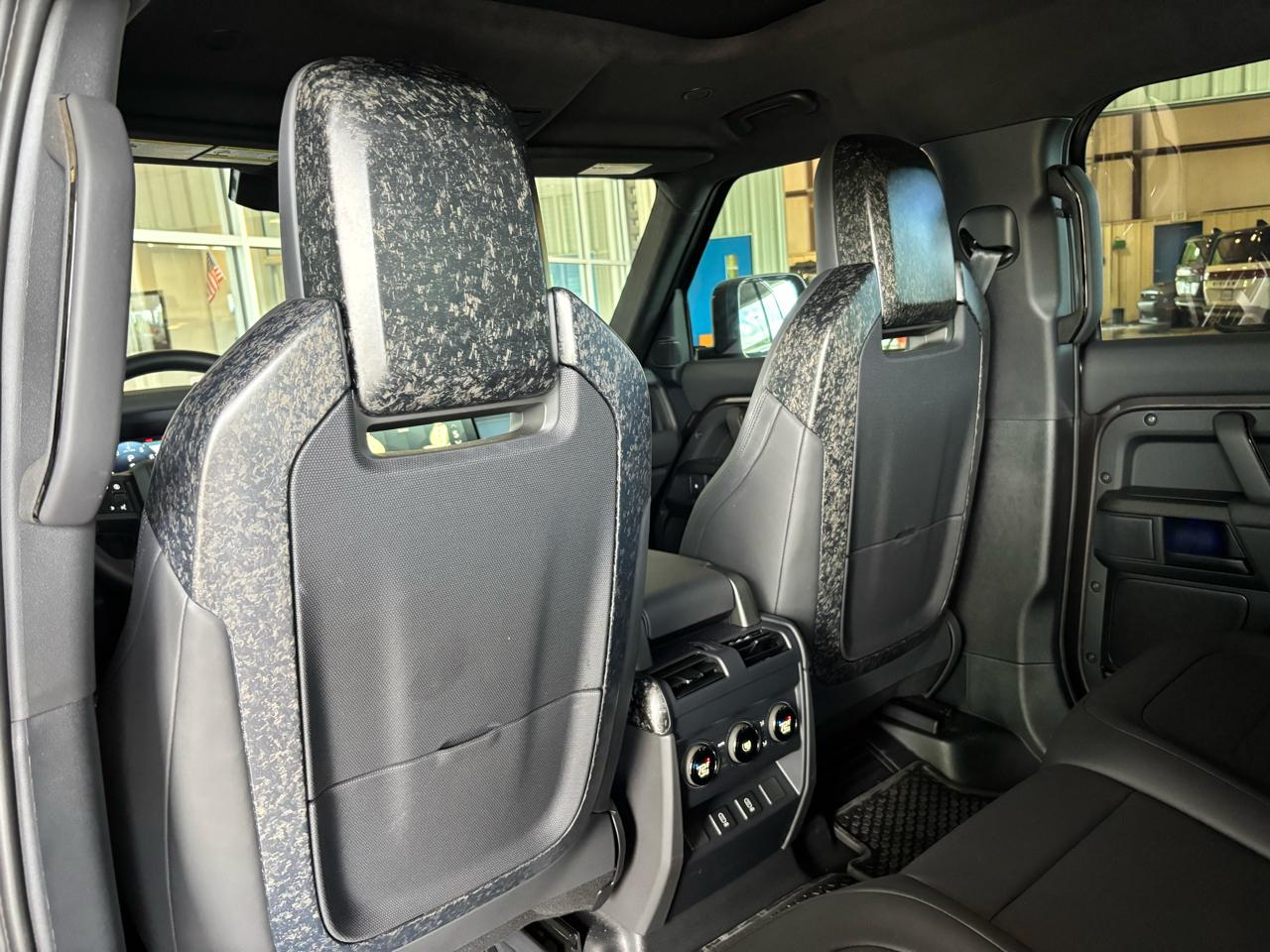 Land Rover Defender 110 P635 OCTA 2026