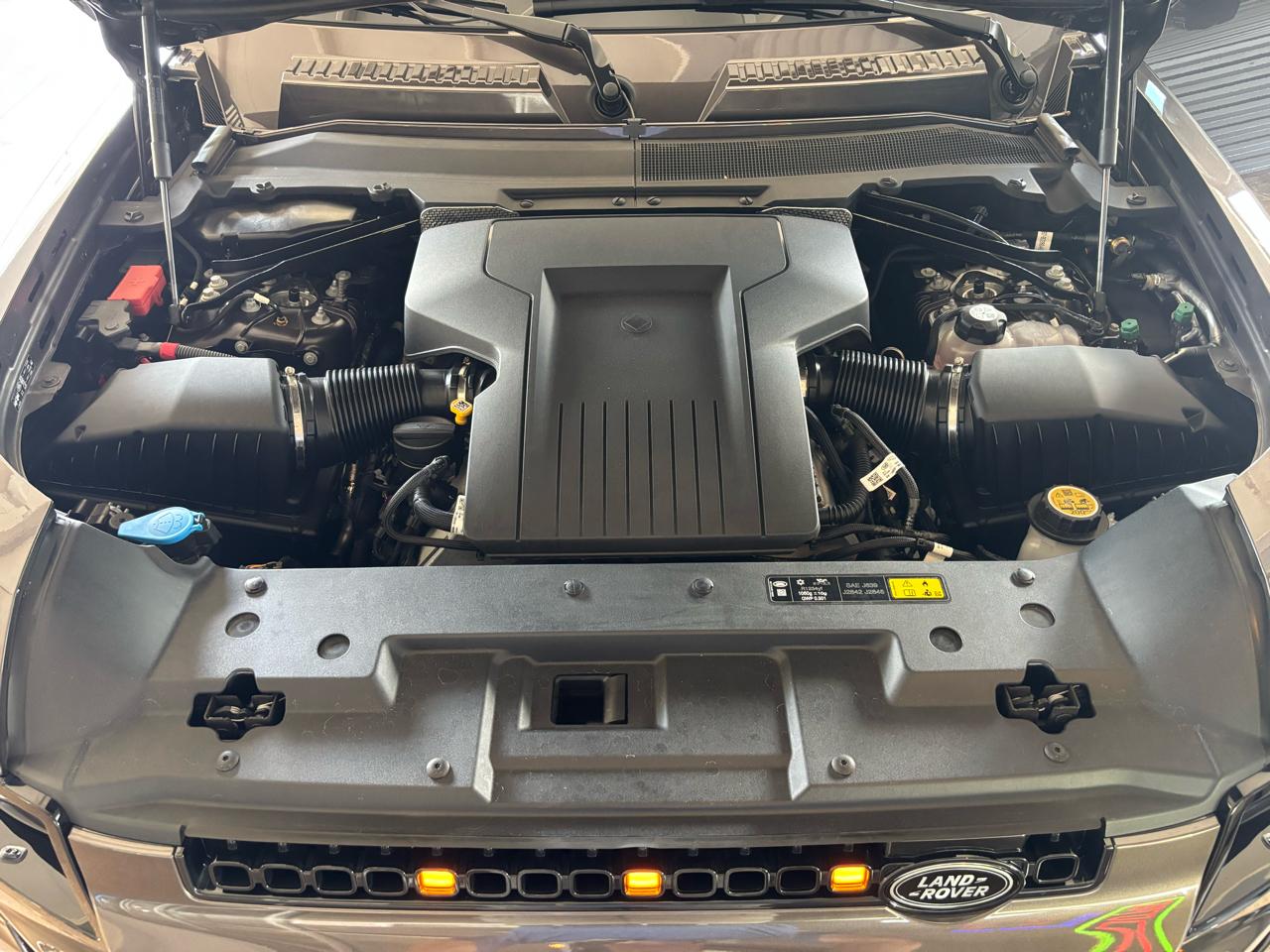 Land Rover Defender 110 P635 OCTA 2026