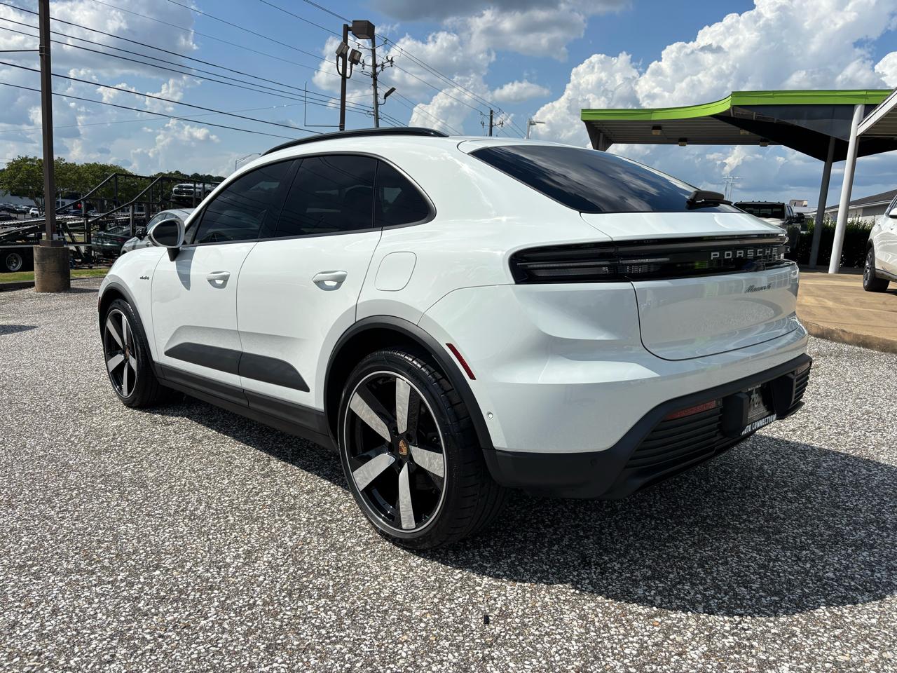 Porsche Macan Electric 4 AWD 2024