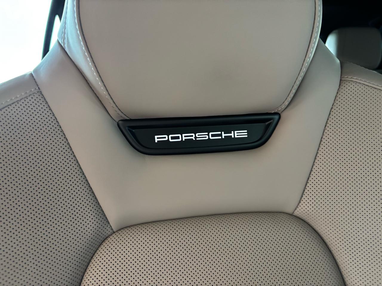Porsche Macan Electric 4 AWD 2024