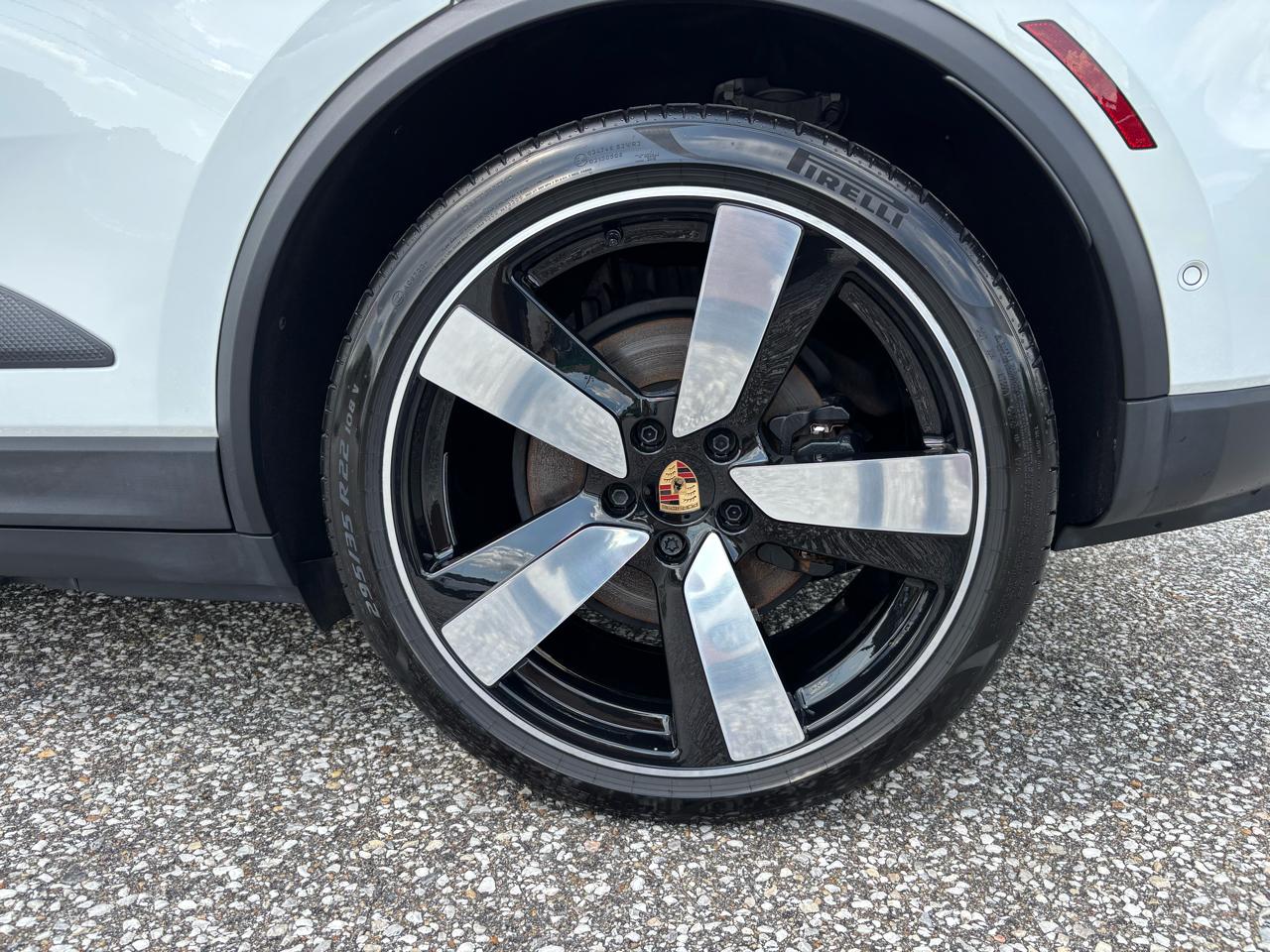 Porsche Macan Electric 4 AWD 2024