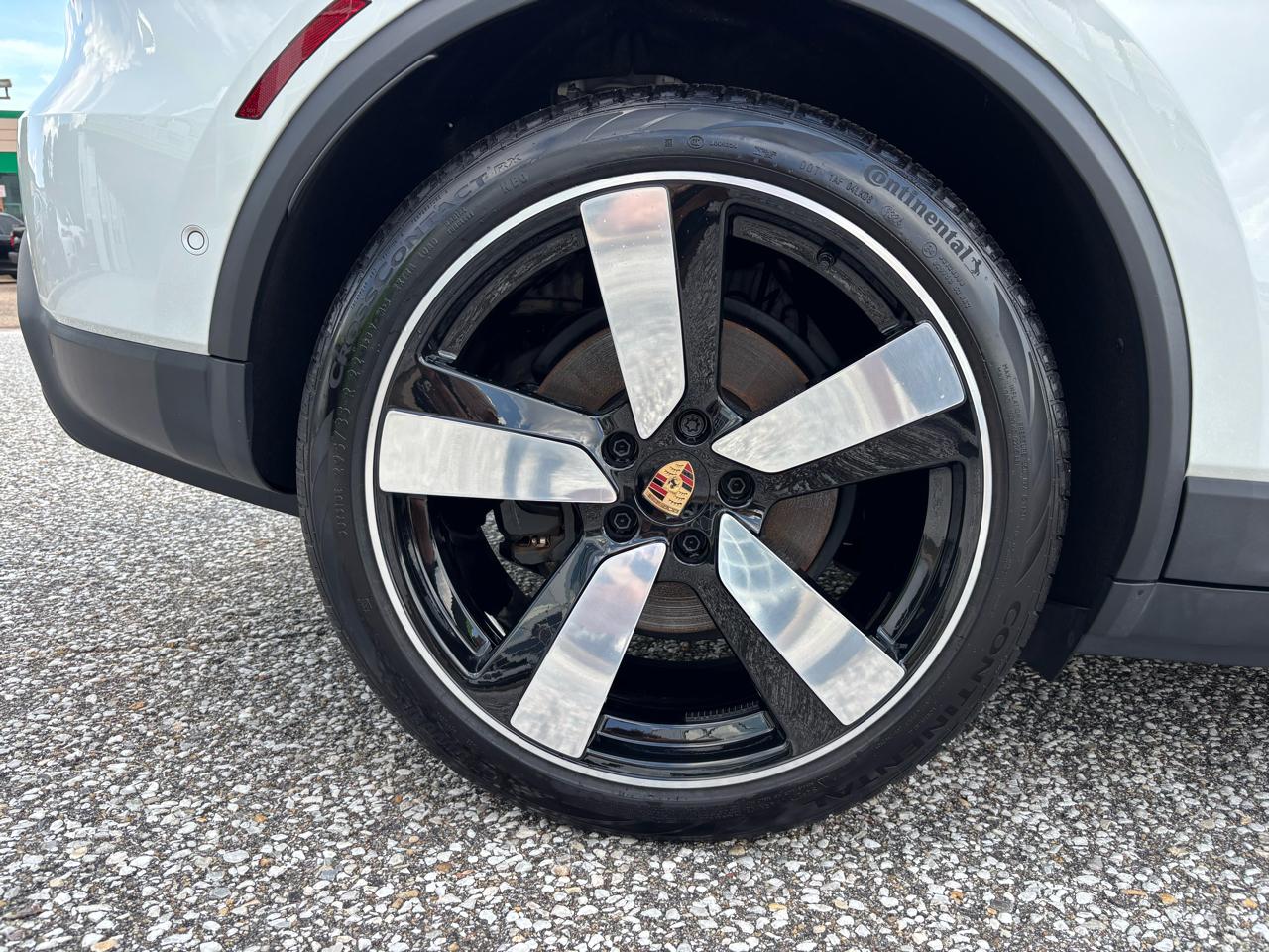 Porsche Macan Electric 4 AWD 2024