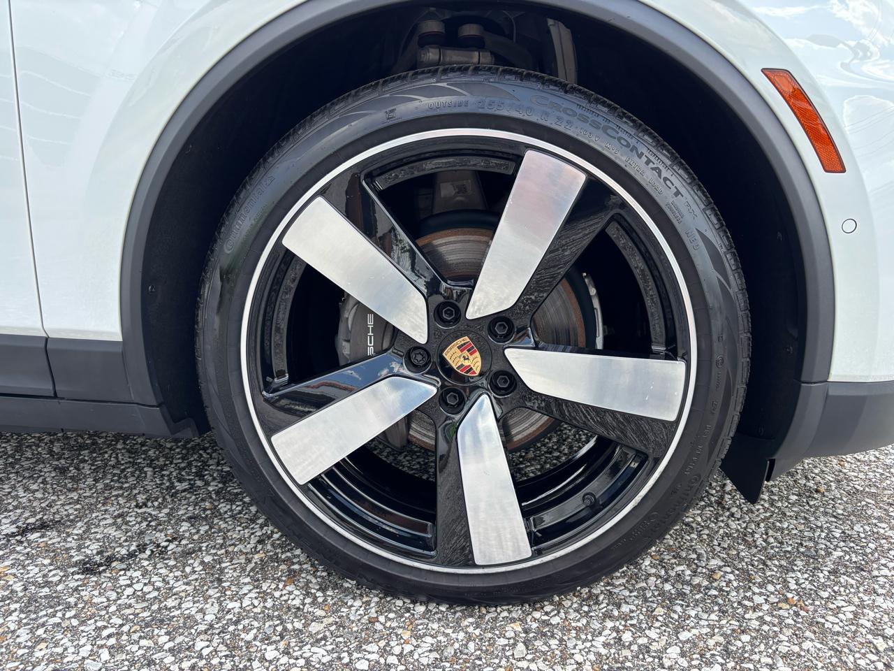 Porsche Macan Electric 4 AWD 2024